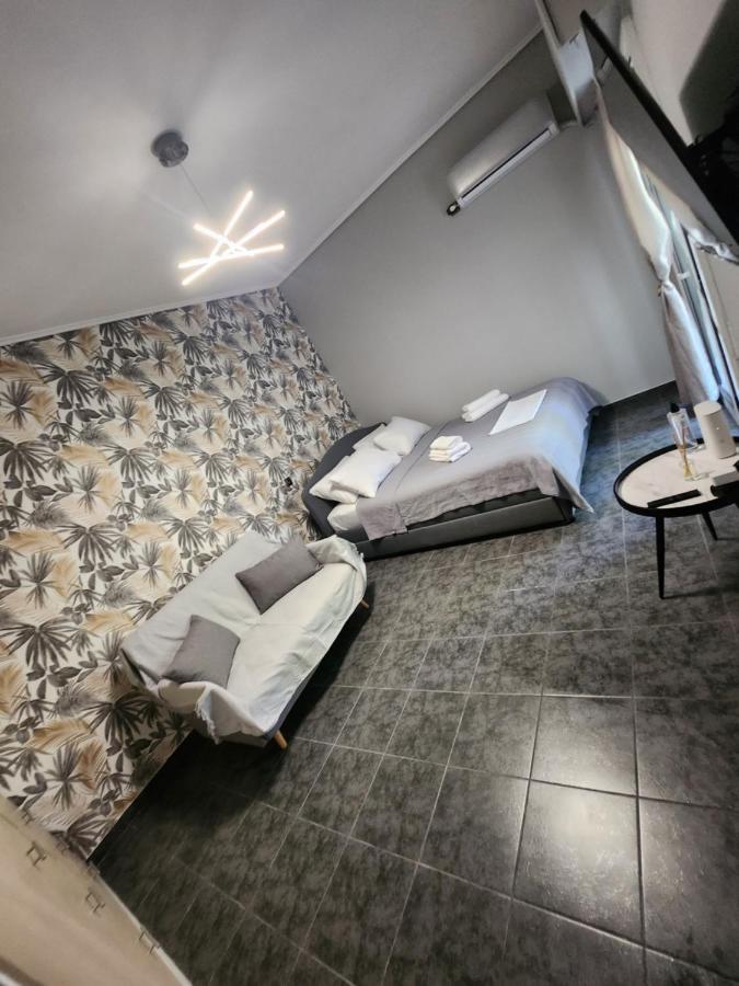 Small Luxury Apartment Anavyssos Luaran gambar
